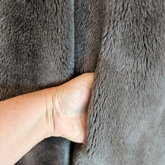 Vintage Rothmoor Gold & Co Gray Faux Fur Coat Open Front Bell Sleeves Women's - Picture 4 of 13